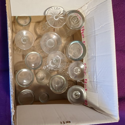 Glassware job lot - job,