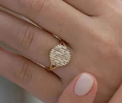 3ct emerald cut moissanite - 3ct,