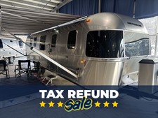 2026 Airstream Classic 33FBT