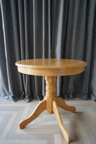 Solid wood round - round, dining