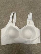 Belvia White Bra Size M New