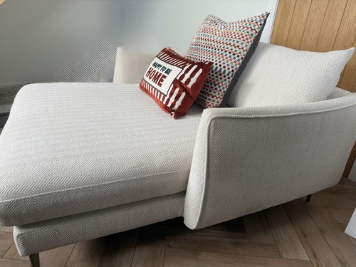 Dfs snuggle chair very - chair,