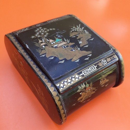 Vintage retro 1950s - retro, metal
