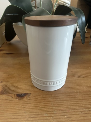 Brand new creuset signature - new, le