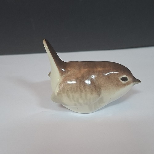 Vintage lomonosov wren bird - vintage,