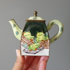 Vintage Enamel Miniature Teapot Green Frogs Cute Collectable Trade Aid