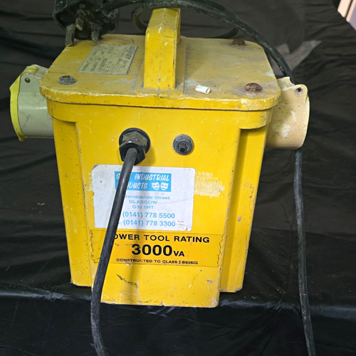 Faithfull 3000va 240v 110v - to,