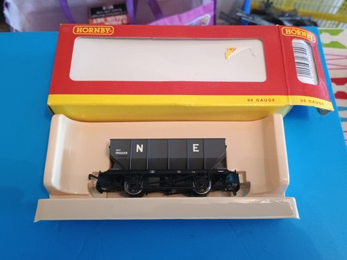 Hornby r6125b pair lner 20 - pair,