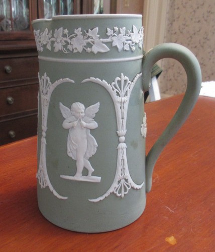 Wedgwood grape vine cherubs - grape,
