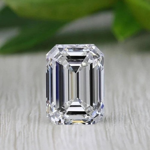 Lab grown emerald cut - ct,