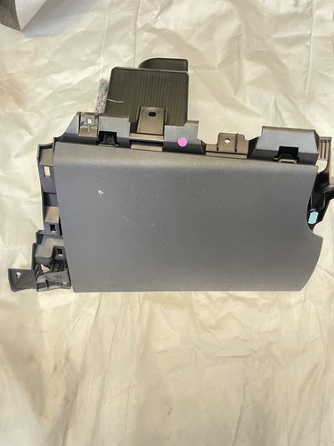 Peugeot 508 glove box - glove,