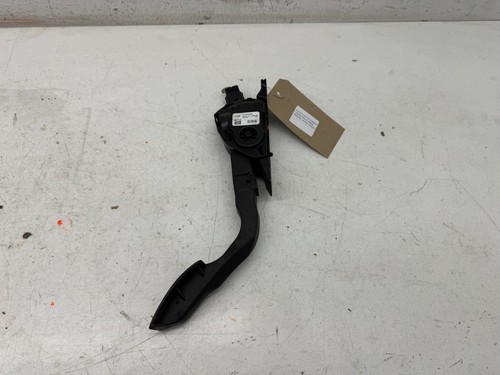 Volvo v40 accelerator throttle - v40,