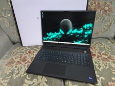 Alienware M18 R1 i9 13900HX