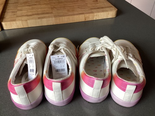 Two pairs next - next, girls
