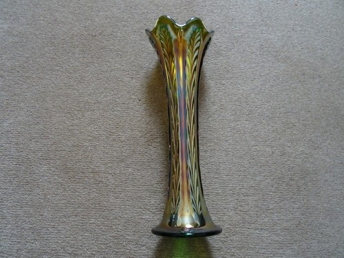 Carnival glass vase plume - carnival, "plume