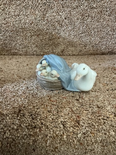 Lladro duckling 04895 - lladro,
