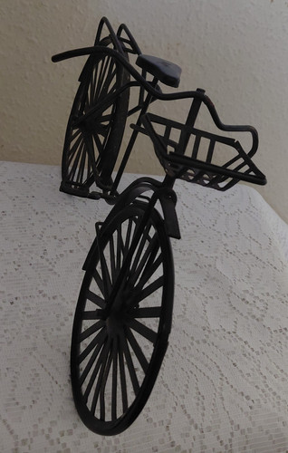 Black metal bicycle - black, figurine