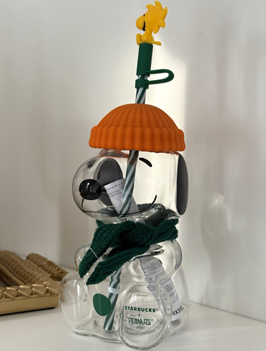 Starbucks peanuts snoopy - peanuts,
