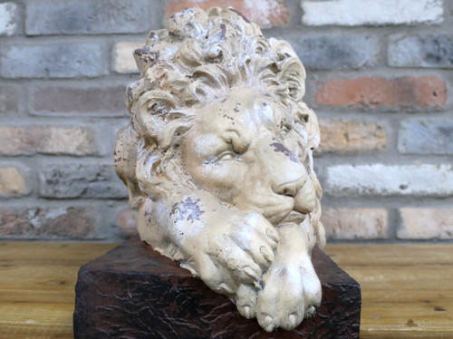 Large rustic sleeping - large, resting