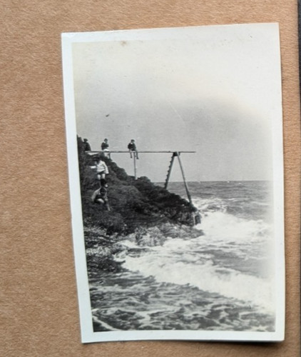 Old photo people diving - photo,