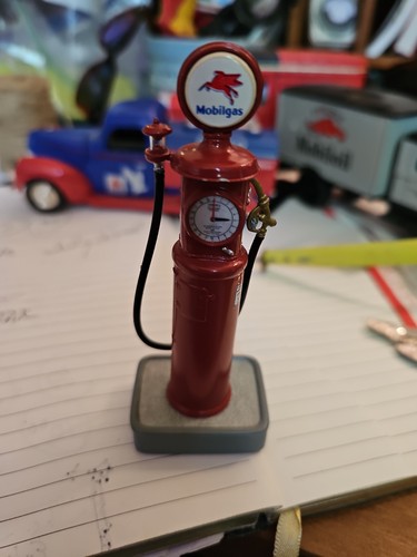 Danbury mint 1935 mobilgas - danbury,
