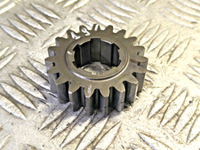 APRILIA RSV1000-R 2004 04 08 TUONO GEARBOX PRIMARY AXLE 2ND PINION GEAR COG 19T