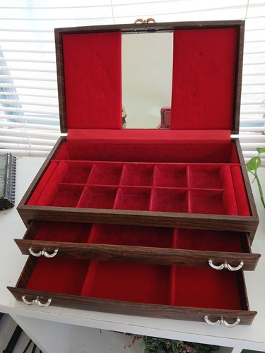 Vtg brown mele - mele, 3-tier