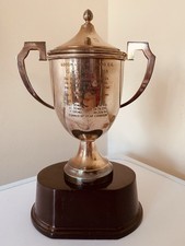 Silver trophy 1959 - 🏆,
