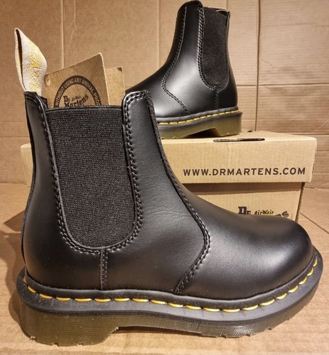 Martens women s chelsea - martens,