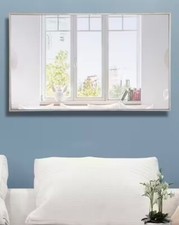 Living District Elegant Decor