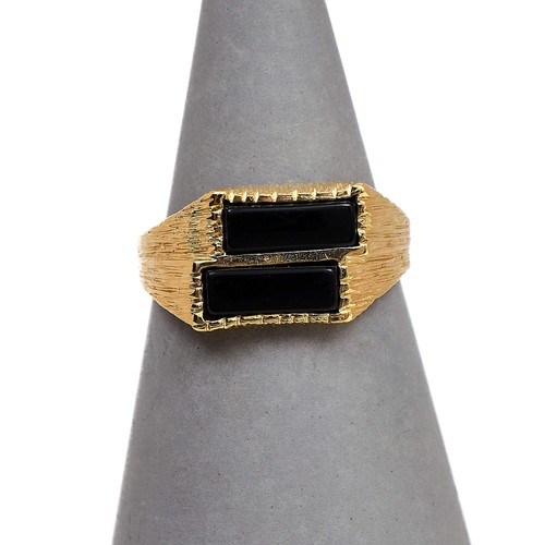 Pre owned 9ct gold - 9ct, twin