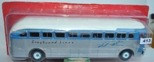 HATCHETTE 1:43 BUS - GMC PD 3751 GREYHOUND BUS - SILVER / BLUE    413