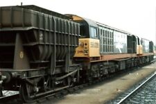 PHOTO  CLASS 58 LOCO NO 58040 LEADING AND 58026 ON THE FLY ASH TRAIN AT PETERBOR