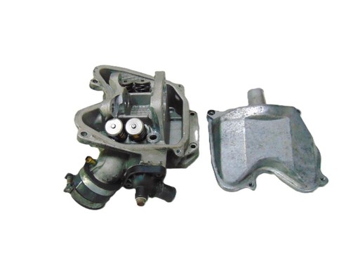 Engine cylinder head - cylinder,