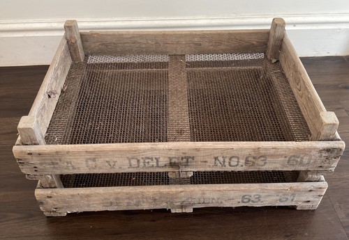 Vintage wooden apple - apple, crate