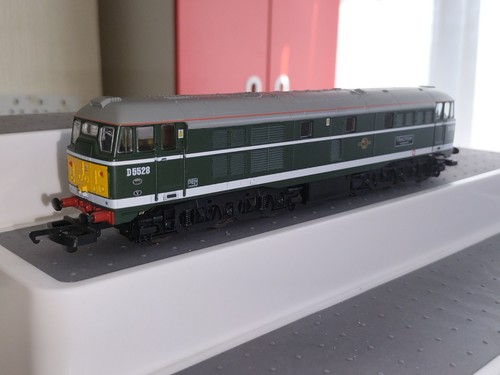 Class 31110 green livery - 31,