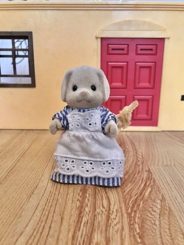 Sylvanian families mrs basset - families,