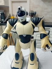 Vintage Large WowWee Robosapien V2 2005 22" Tall working