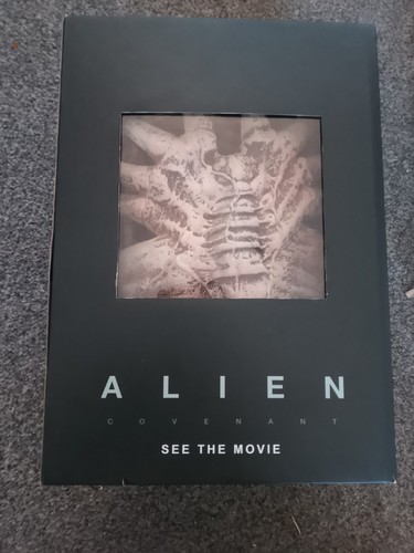 Alien covenant life size - alien,