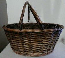 🌸 Medium Brown Wicker Basket Open Moving Handles ~Home Storage Shopping Display