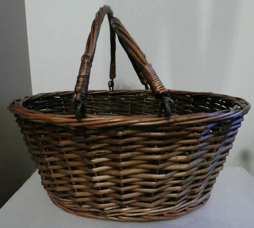 Medium brown wicker - 🌸,