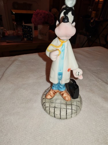 Vintage disney goofy figurine - vintage,