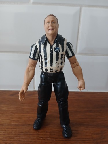 Wwe earl hebner referee 2000 - hebner,