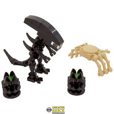 Alien Xenomorph and Facehugger