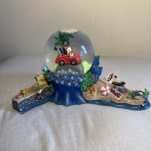 Vintage disney snow globe - disney,