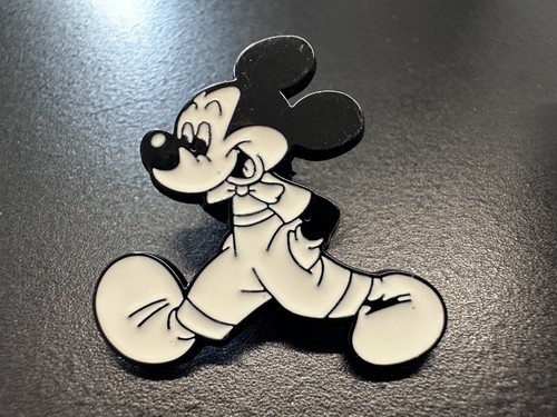 Mickey mouse enamel pin badge - pin,