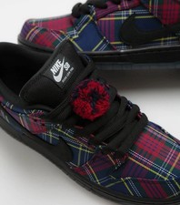 Nike Dunk SB Nardwuar  ‘Tam