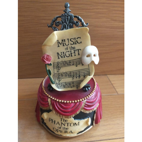 Phantom the opera music box - phantom,