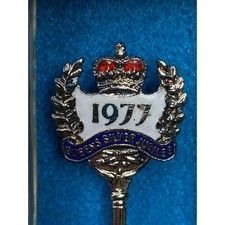 Vtg Exquisite 1977 Queen's