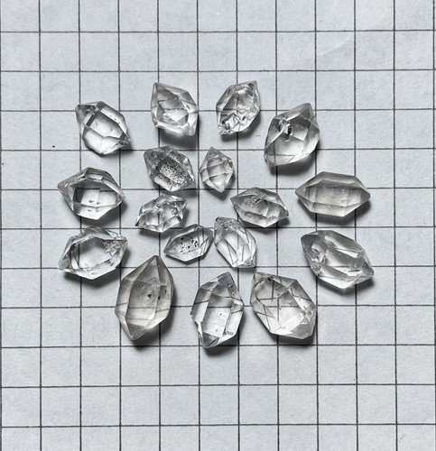 Clear quartz - (17),